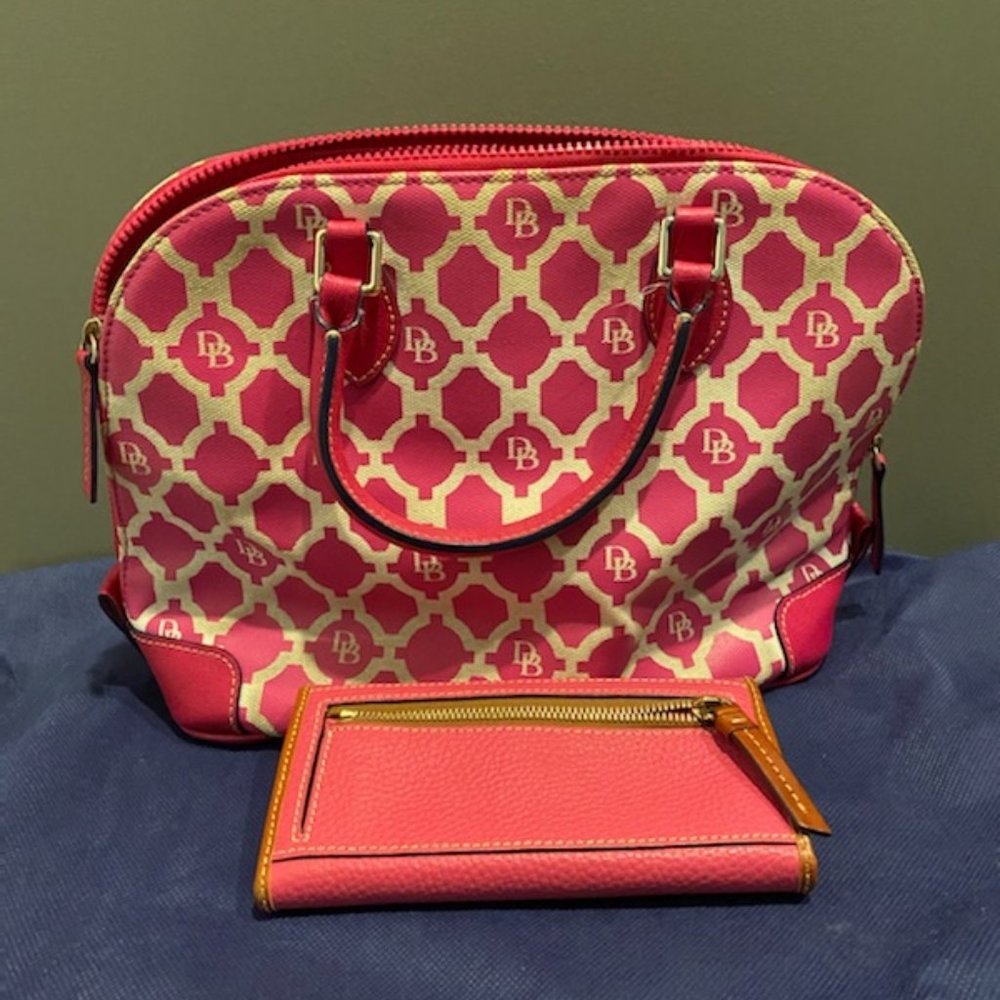 Dooney and Bourke Sanibel Shoulder Strap Purse and Matching Wallet - Picture 2 of 4
